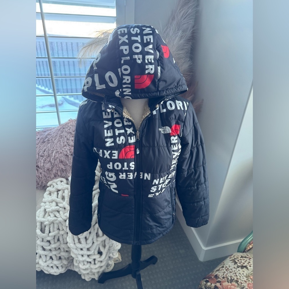 The North Face Youth Reversible Sherpa Puffer Jacket – Size 12